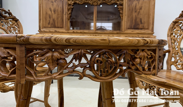 Bộ bàn ghế trúc kép gụ Quảng Bình này được làm thật sự rất tâm huyết để mang tới cho quý khách hàng một sản phẩm đẹp, đẳng cấp.